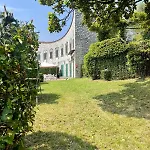 Mezzaluna Diretta A Con Piscina Hébergement de vacances *
