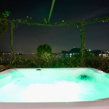 Mezzaluna Diretta A Con Piscina 別荘 *
