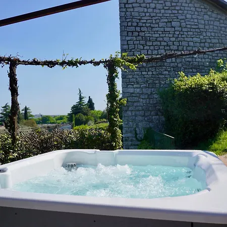 別荘 Mezzaluna Diretta A Con Piscina *